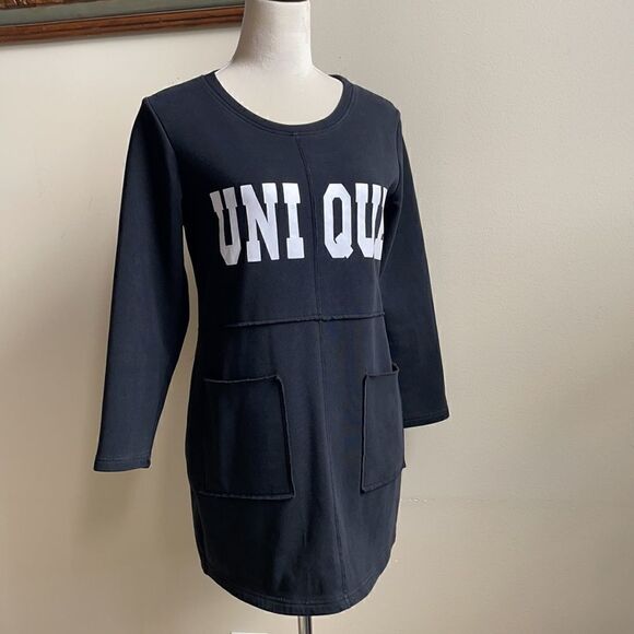 Black Fleece Lined “Unique” Pullover LONG Sweatshirt w/Pockets (Size: Small) - Picture 2 of 12